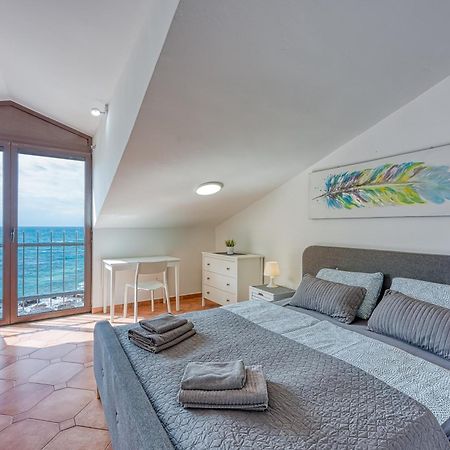 Cuvi Beach Apartments Rovinj Exterior foto