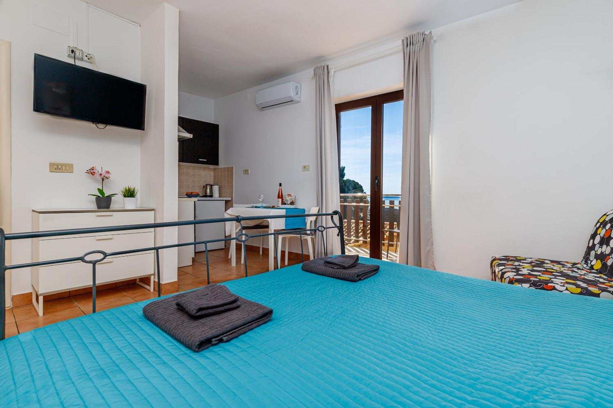 Cuvi Beach Apartments Rovinj Zimmer foto